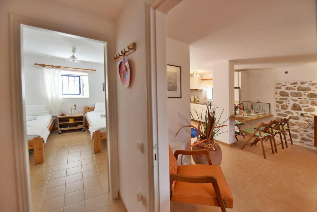 Options House Villa ไฮดรา ภายนอก รูปภาพ
