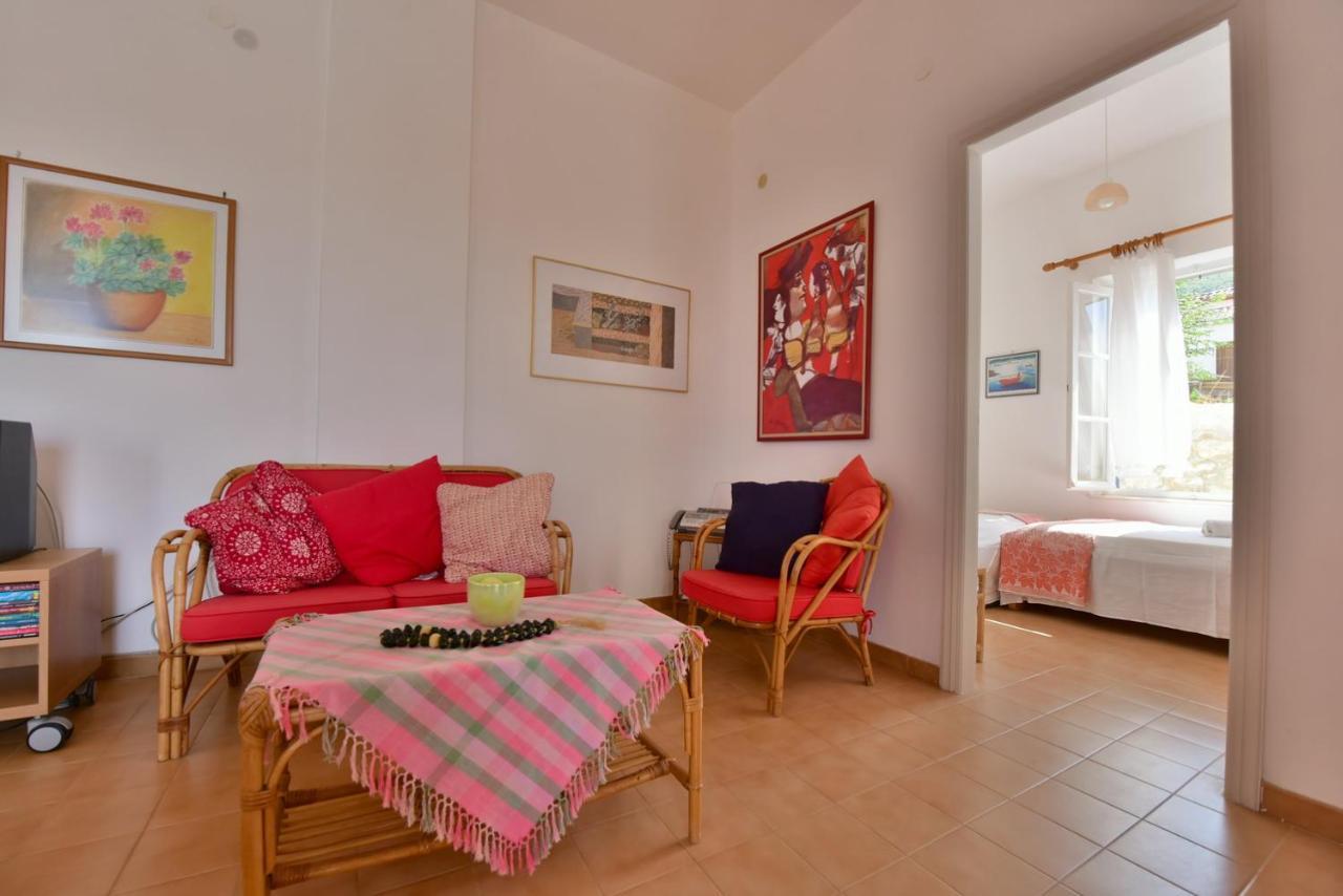 Options House Villa ไฮดรา ภายนอก รูปภาพ